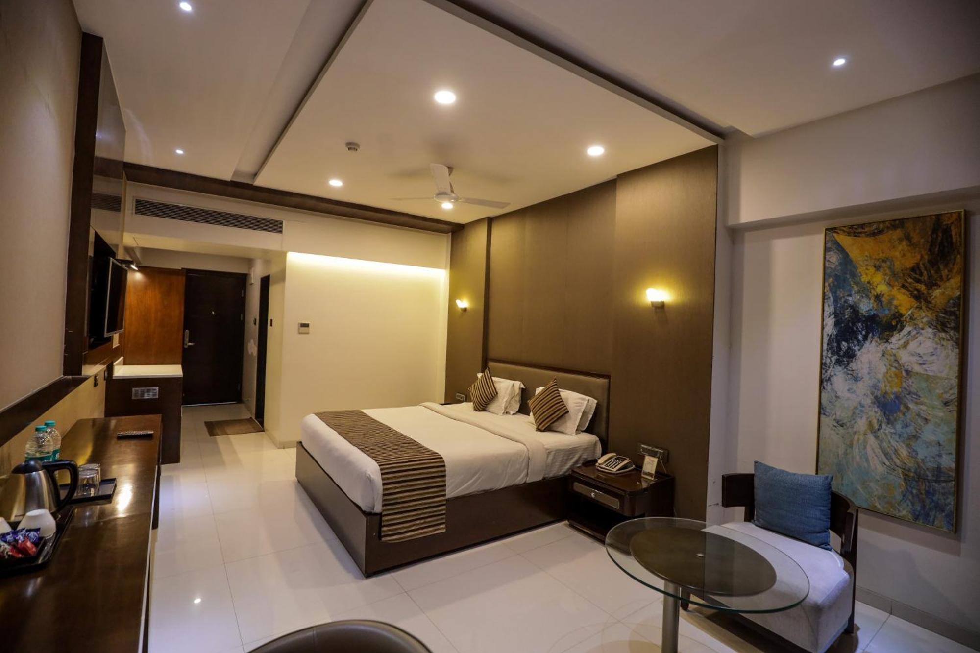 Hotel Atithi, Aurangabad Exterior photo