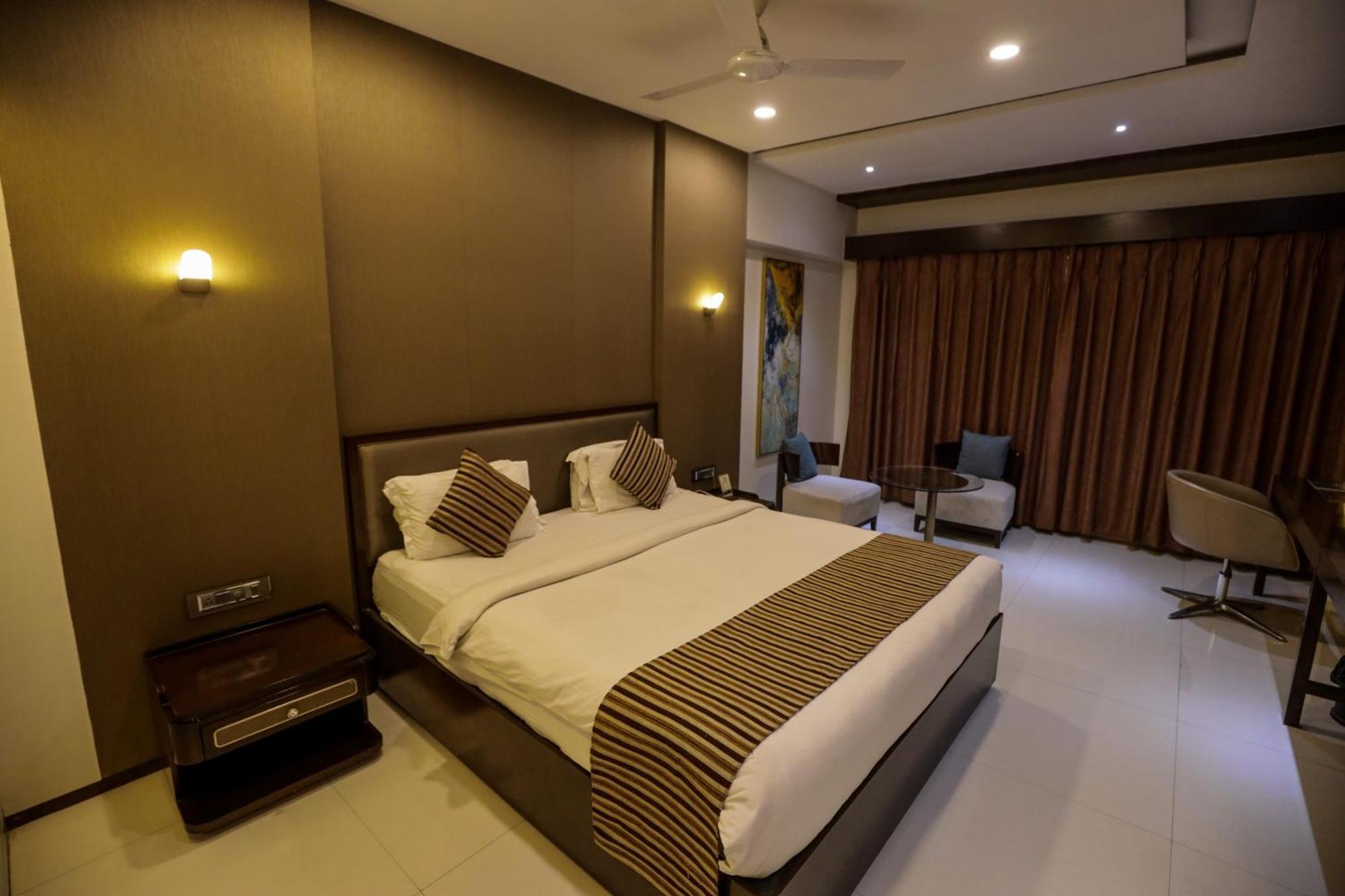Hotel Atithi, Aurangabad Exterior photo
